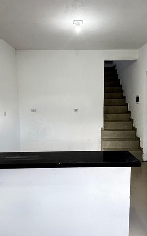 Casa para alugar com 50m², 2 quartos e 1 vaga Casa para alugar com 50m², 2 quartos e 1 vagaSala - Cozinha