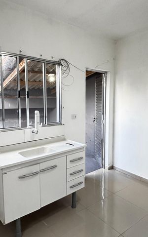 Casa para alugar com 50m², 2 quartos e 1 vaga Casa para alugar com 50m², 2 quartos e 1 vagaSala - Cozinha