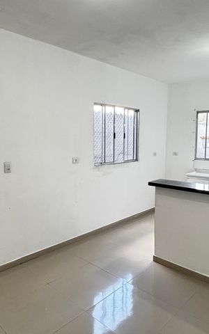 Casa para alugar com 50m², 2 quartos e 1 vaga Casa para alugar com 50m², 2 quartos e 1 vagaSala - Cozinha