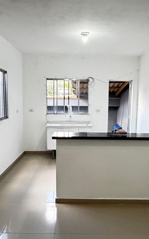 Casa para alugar com 50m², 2 quartos e 1 vaga Casa para alugar com 50m², 2 quartos e 1 vagaSala - Cozinha