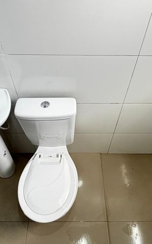 Casa para alugar com 50m², 2 quartos e 1 vaga Casa para alugar com 50m², 2 quartos e 1 vagaBanheiro