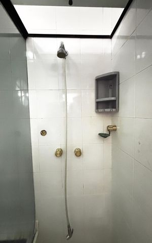 Apartamento para alugar com 350m², 3 quartos e 3 vagas Apartamento para alugar com 350m², 3 quartos e 3 vagasBanheiro da Suíte