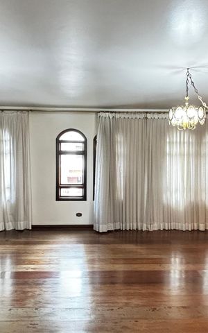 Apartamento para alugar com 350m², 3 quartos e 3 vagas Apartamento para alugar com 350m², 3 quartos e 3 vagasSala