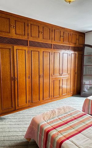 Apartamento para alugar com 350m², 3 quartos e 3 vagas Apartamento para alugar com 350m², 3 quartos e 3 vagasQuarto 1