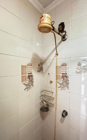Apartamento para alugar com 350m², 3 quartos e 3 vagas Apartamento para alugar com 350m², 3 quartos e 3 vagasQuintal - Banheiro