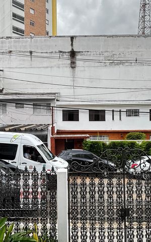 Apartamento para alugar com 350m², 3 quartos e 3 vagas Apartamento para alugar com 350m², 3 quartos e 3 vagasSala Vista