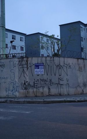 Apartamento para alugar com 32m², 2 quartos e sem vagaPlaca GRANDE instalada na fachada do condomínio, dia 20/10/2026 - Código da placa:  EWTB-3365