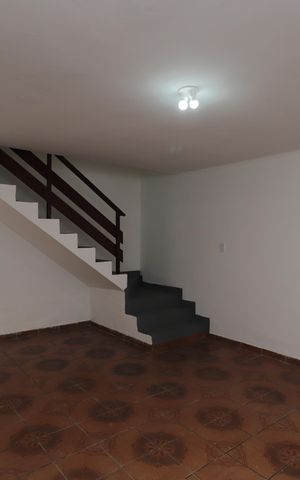 Casa para alugar com 200m², 4 quartos e 4 vagasSala