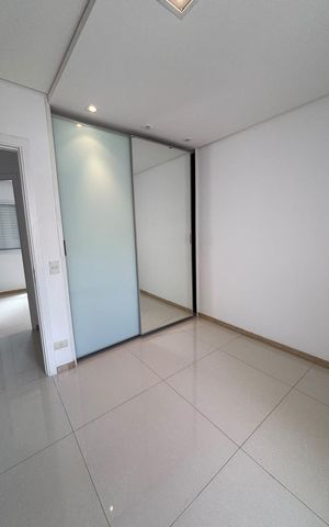 Apartamento à venda com 212m², 3 quartos e 4 vagas Apartamento à venda com 212m², 3 quartos e 4 vagasQuarto