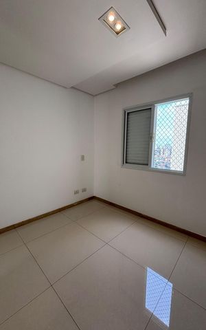 Apartamento à venda com 212m², 3 quartos e 4 vagas Apartamento à venda com 212m², 3 quartos e 4 vagasQuarto
