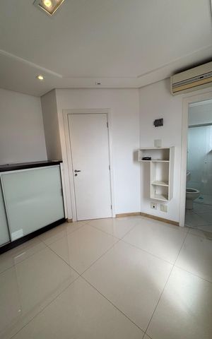 Apartamento à venda com 212m², 3 quartos e 4 vagas Apartamento à venda com 212m², 3 quartos e 4 vagasQuarto