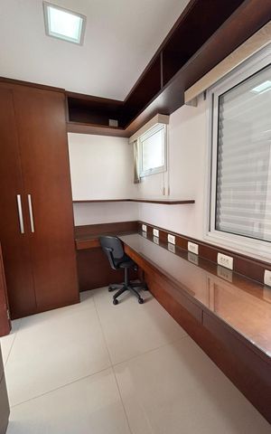 Apartamento à venda com 212m², 3 quartos e 4 vagas Apartamento à venda com 212m², 3 quartos e 4 vagasQuarto