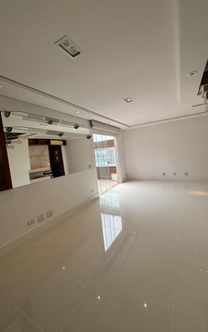 Apartamento à venda com 212m², 3 quartos e 4 vagas Apartamento à venda com 212m², 3 quartos e 4 vagasSala