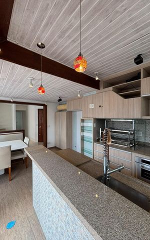 Apartamento à venda com 212m², 3 quartos e 4 vagas Apartamento à venda com 212m², 3 quartos e 4 vagasCozinha