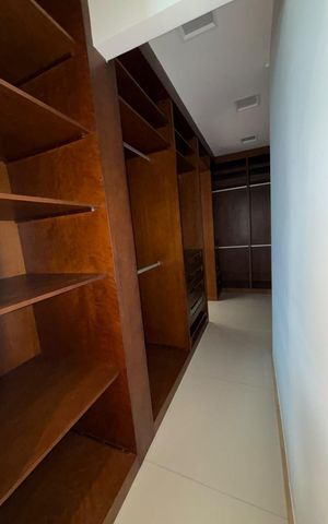 Apartamento à venda com 212m², 3 quartos e 4 vagas Apartamento à venda com 212m², 3 quartos e 4 vagasQuarto