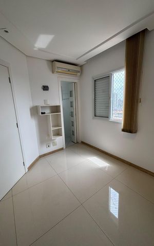 Apartamento à venda com 212m², 3 quartos e 4 vagas Apartamento à venda com 212m², 3 quartos e 4 vagasQuarto