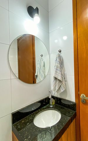 Casa à venda com 126m², 3 quartos e 2 vagas Casa à venda com 126m², 3 quartos e 2 vagasBanheiro