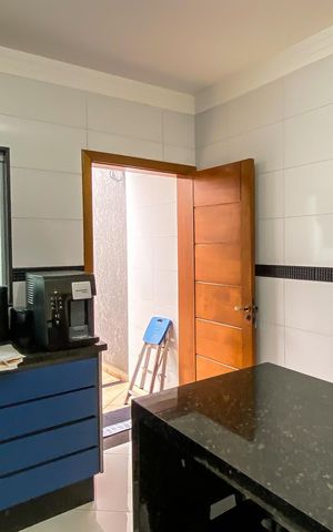 Casa à venda com 126m², 3 quartos e 2 vagas Casa à venda com 126m², 3 quartos e 2 vagasCozinh