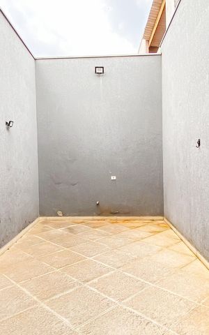 Casa à venda com 126m², 3 quartos e 2 vagas Casa à venda com 126m², 3 quartos e 2 vagasÁrea de Serviço
