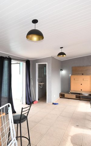 Casa à venda com 240m², 4 quartos e 2 vagasSalão de Festas