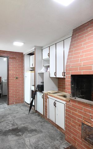 Casa à venda com 240m², 4 quartos e 2 vagasÁrea gourmetÁrea com churrasqueira