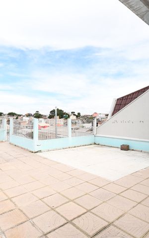 Casa à venda com 240m², 4 quartos e 2 vagasCobertura