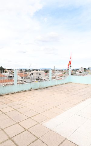 Casa à venda com 240m², 4 quartos e 2 vagasCobertura