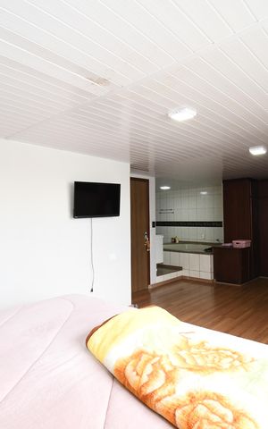 Casa à venda com 240m², 4 quartos e 2 vagasSuíte