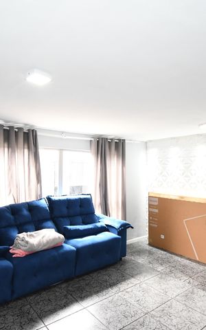 Casa à venda com 240m², 4 quartos e 2 vagasSala