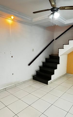 Casa para alugar com 105m², 2 quartos e 1 vaga Casa para alugar com 105m², 2 quartos e 1 vagaSala