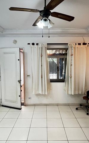 Casa para alugar com 105m², 2 quartos e 1 vaga Casa para alugar com 105m², 2 quartos e 1 vagaSala