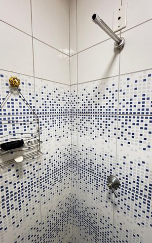 Casa para alugar com 105m², 2 quartos e 1 vaga Casa para alugar com 105m², 2 quartos e 1 vagaQuintal - Banheiro