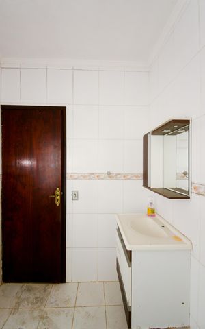 Casa para alugar com 170m², 3 quartos e 3 vagasBanheiro Social