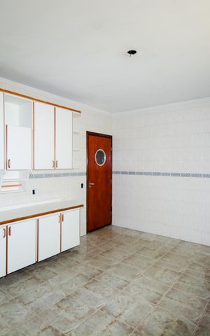 Casa para alugar com 170m², 3 quartos e 3 vagasCozinha