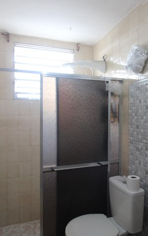 Casa à venda com 144m², 3 quartos e 2 vagasBanheiro social 