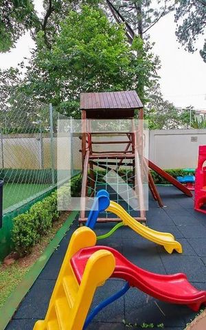 Apartamento à venda com 48m², 2 quartos e 1 vaga Apartamento à venda com 48m², 2 quartos e 1 vagaÁrea comum - Playground