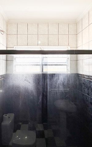 Casa para alugar com 120m², 2 quartos e 2 vagas Casa para alugar com 120m², 2 quartos e 2 vagasBanheiro Social