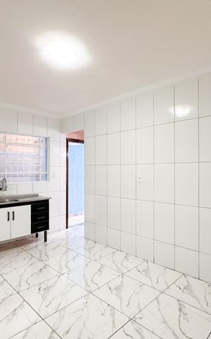 Casa para alugar com 120m², 2 quartos e 2 vagas Casa para alugar com 120m², 2 quartos e 2 vagasCozinha