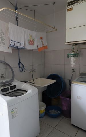 Casa à venda com 325m², 6 quartos e 4 vagasÁrea de Serviço
