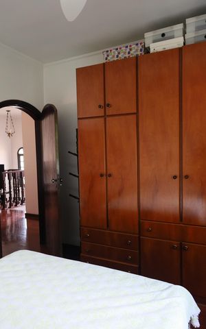 Casa à venda com 325m², 6 quartos e 4 vagasSuíte 2