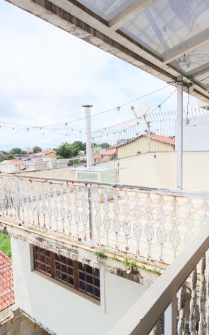 Casa à venda com 325m², 6 quartos e 4 vagasSala