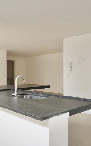 Apartamento à venda com 109m², 3 quartos e 2 vagas Apartamento à venda com 109m², 3 quartos e 2 vagasCozinha