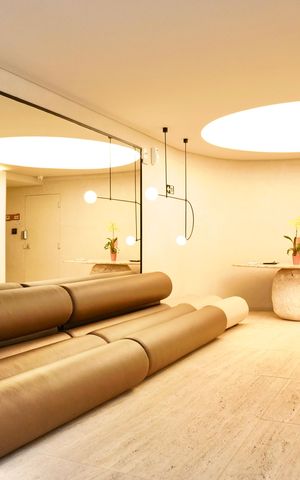 Apartamento à venda com 75m², 2 quartos e 2 vagas Apartamento à venda com 75m², 2 quartos e 2 vagasHall de entrada