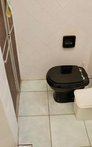 Casa à venda com 442m², 7 quartos e 2 vagas Casa à venda com 442m², 7 quartos e 2 vagasBanheiro Social 3 (Casa 2)