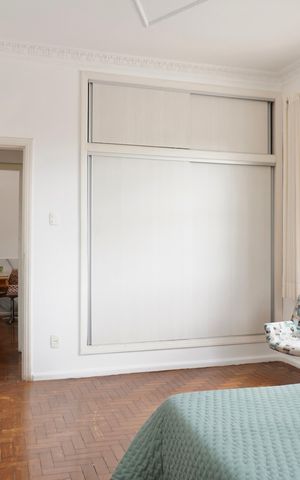 Casa à venda com 442m², 7 quartos e 2 vagas Casa à venda com 442m², 7 quartos e 2 vagasQuarto 1 (Casa 1)
