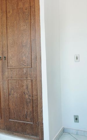 Casa à venda com 442m², 7 quartos e 2 vagas Casa à venda com 442m², 7 quartos e 2 vagasQuarto 5 (Casa 2)