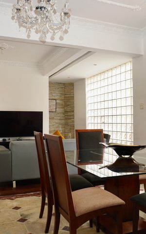 Casa à venda com 442m², 7 quartos e 2 vagas Casa à venda com 442m², 7 quartos e 2 vagasCopa (Casa 1)