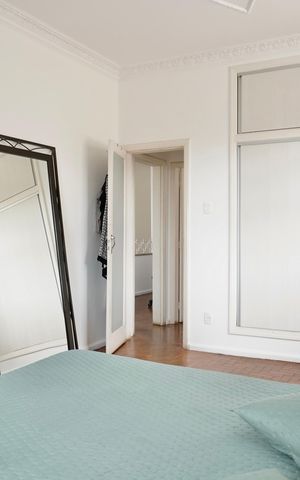 Casa à venda com 442m², 7 quartos e 2 vagas Casa à venda com 442m², 7 quartos e 2 vagasQuarto 1 (Casa 1)