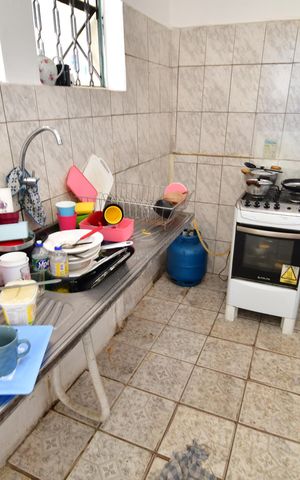 Casa à venda com 100m², 2 quartos e 2 vagasCozinha