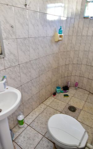 Casa à venda com 100m², 2 quartos e 2 vagasBanheiro 2